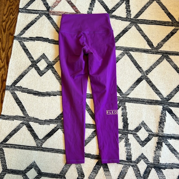 Fleo Short/Legging Bundle Sz Sm/Med - Picture 4 of 10